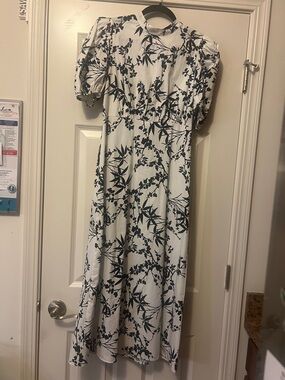 Black And White White Zara Maxi Dress for Sale up to 90% Off: Poshmark